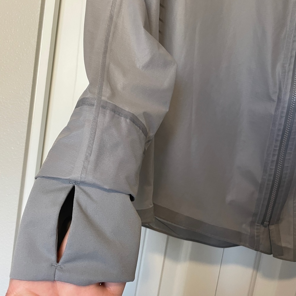 Hoka One One Performance Shield Jacket - Picture 5 of 10
